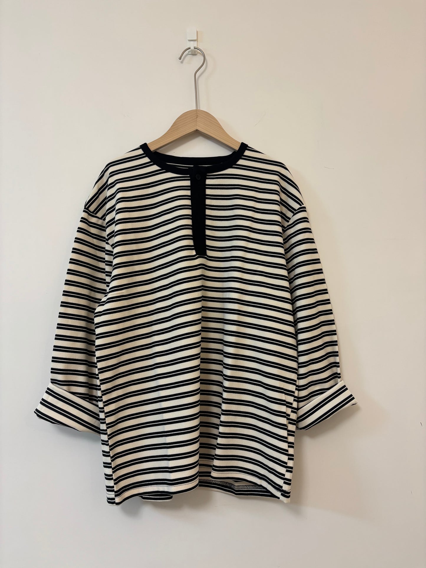 亨利領條子OVERSIZE TEE