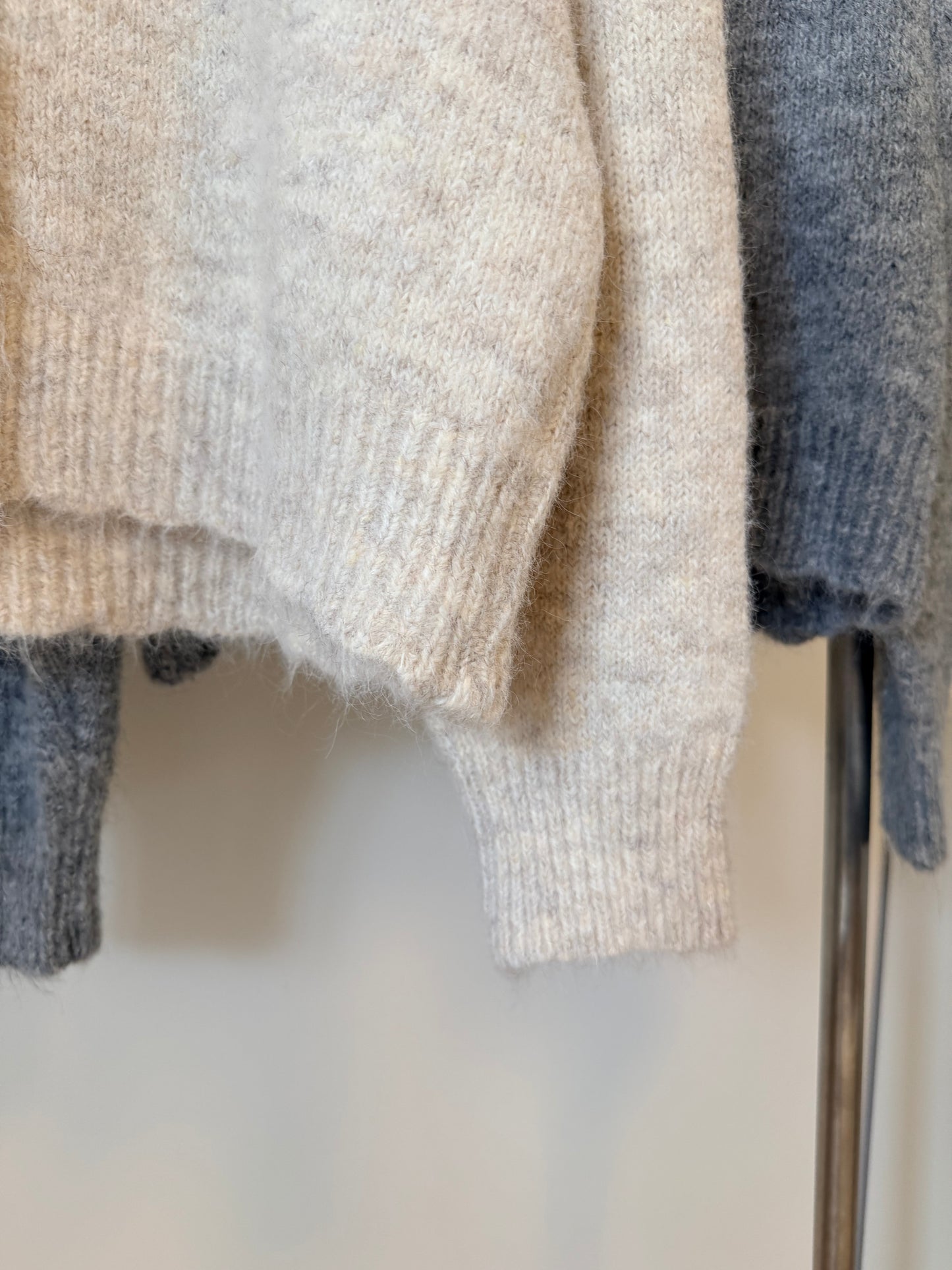 小花鈕扣混色毛衣 | E22030