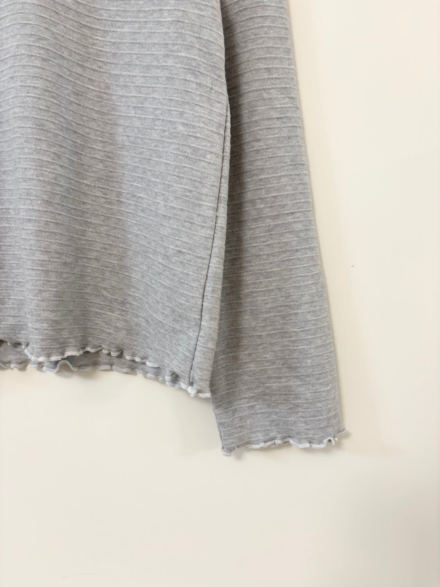 RUFFLE暗橫紋TEE | B8241