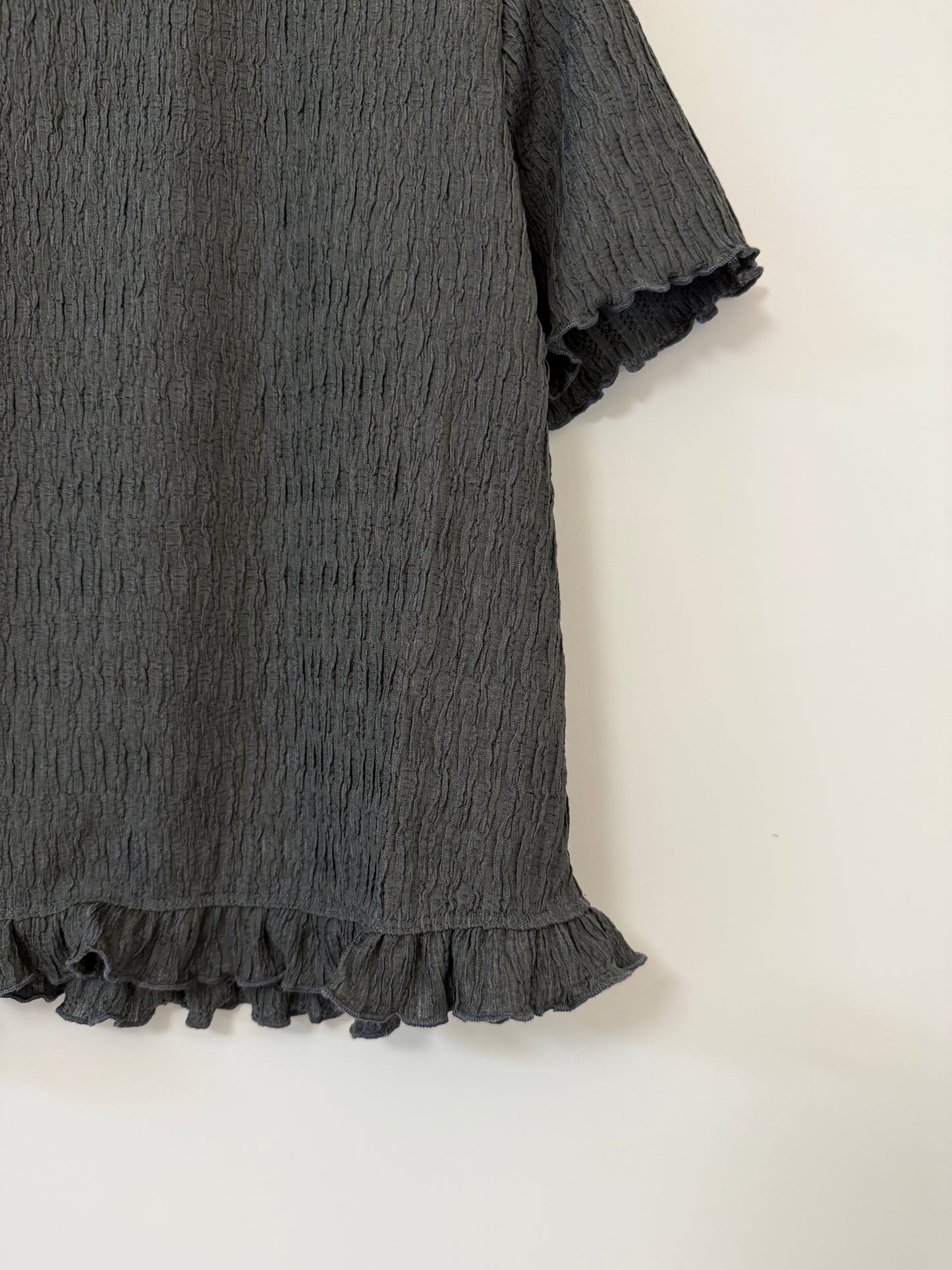 暗紋RUFFLE TOP | E21643