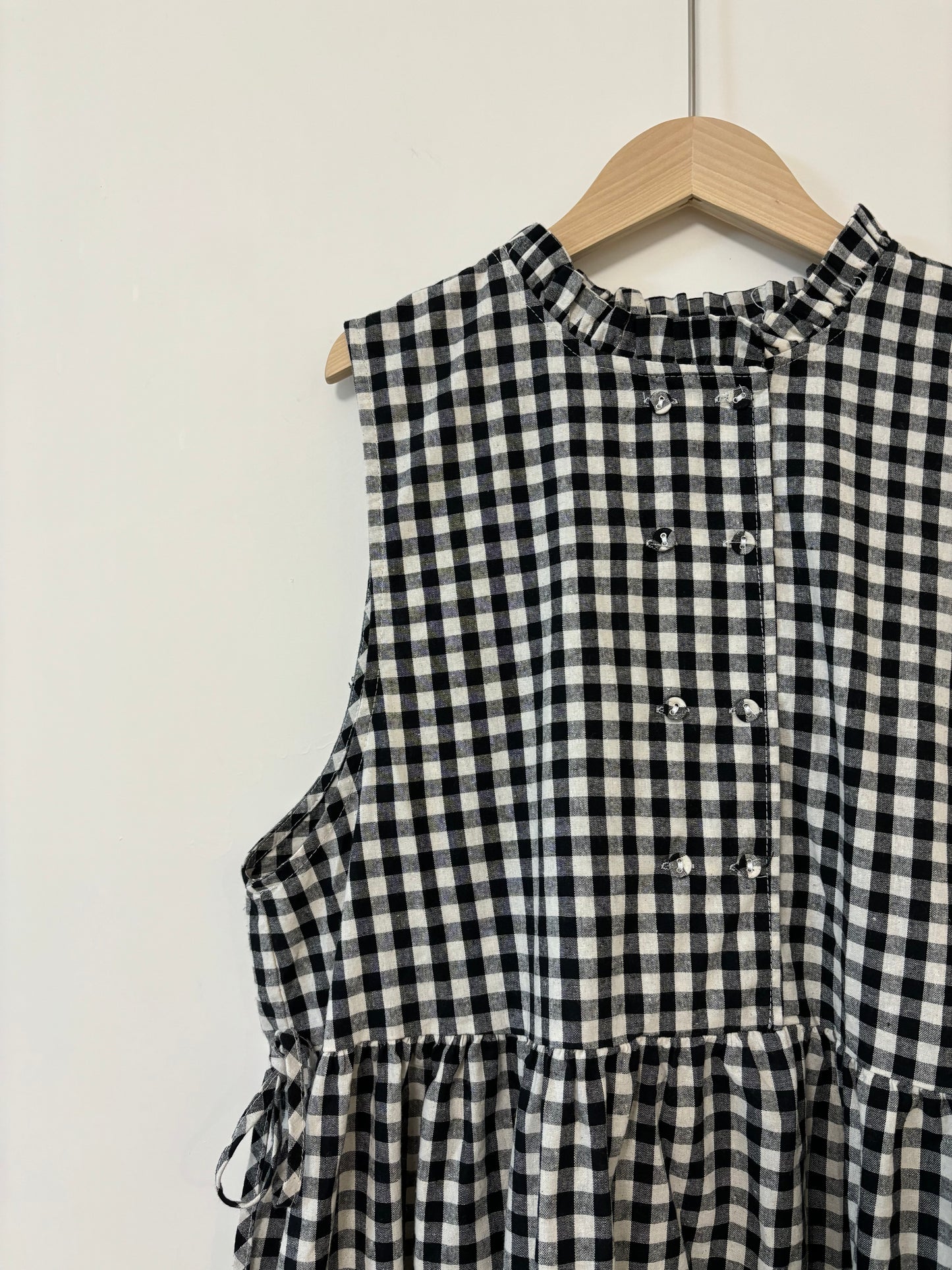 [SALE] Linen Ruffle 領雙扣 Ops