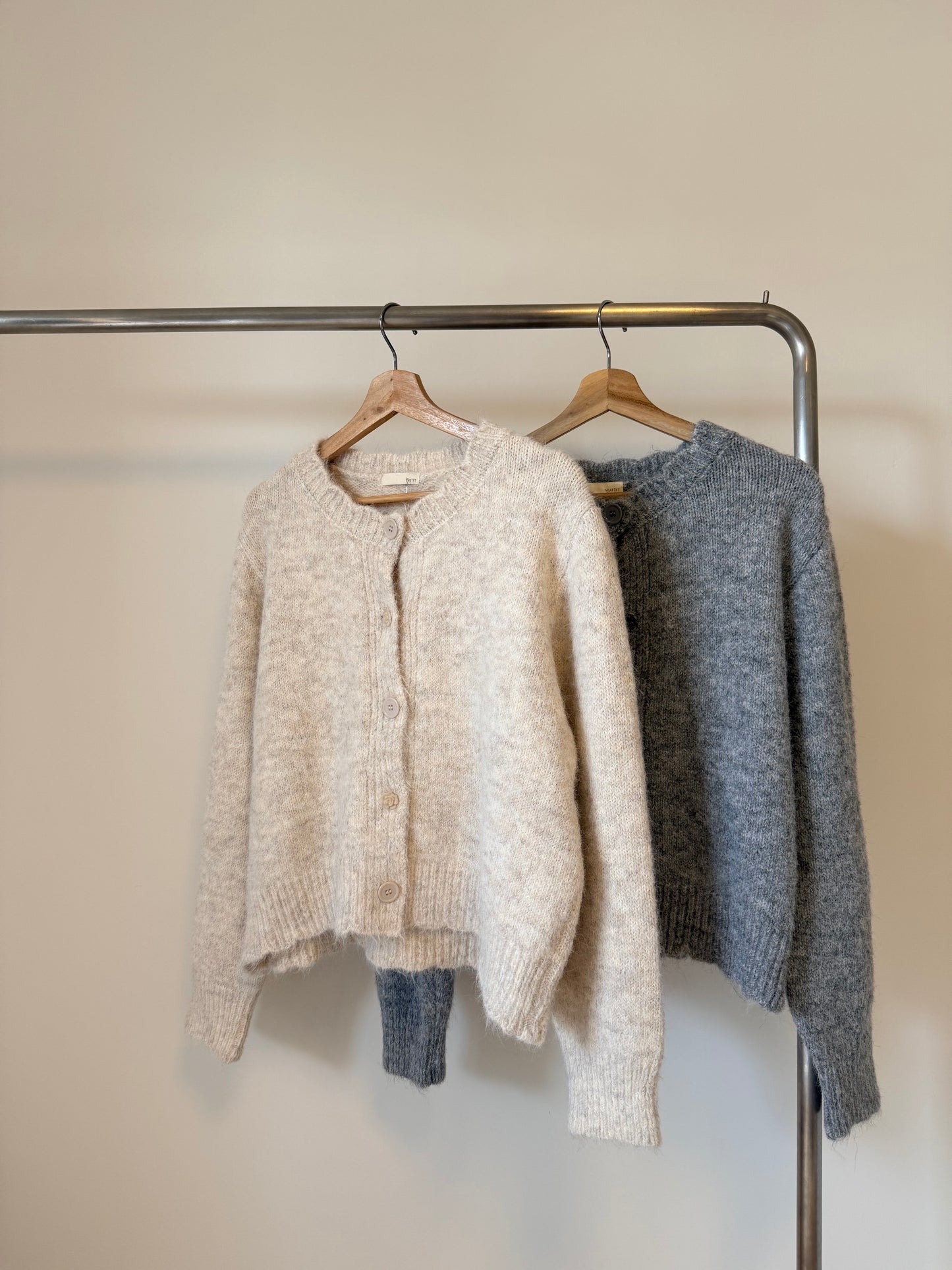 小花鈕扣混色毛衣 | E22030