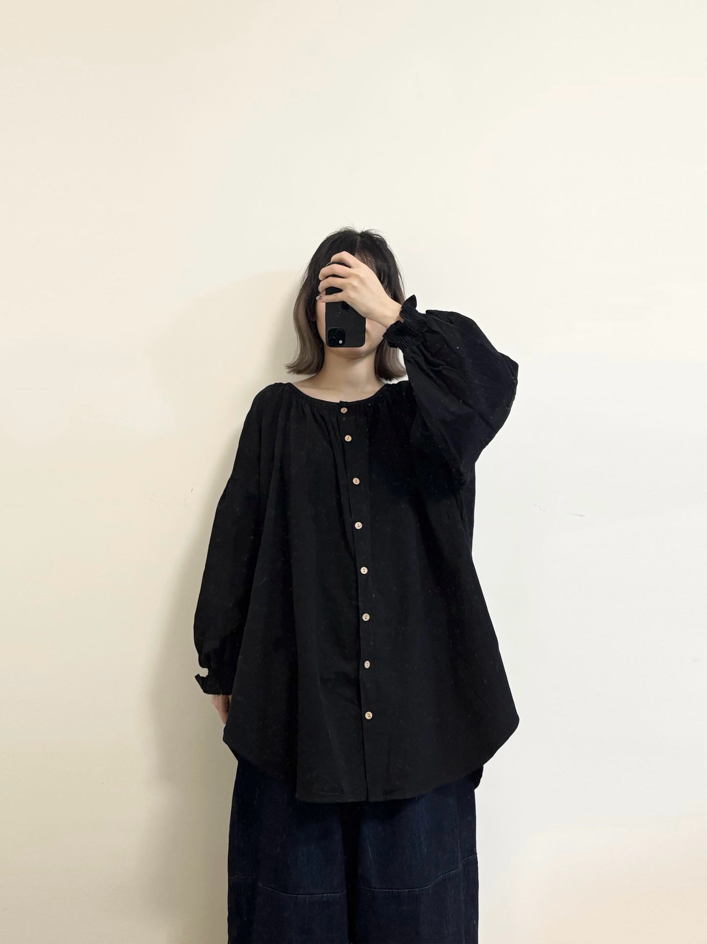 [SALE] 束袖木扣長襯衫 | E21384 [二色入]