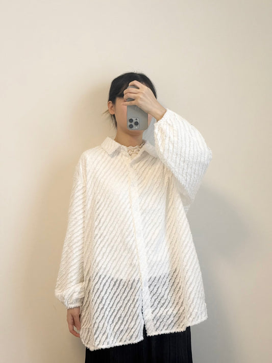 立體羽毛微透襯衫 | E21951