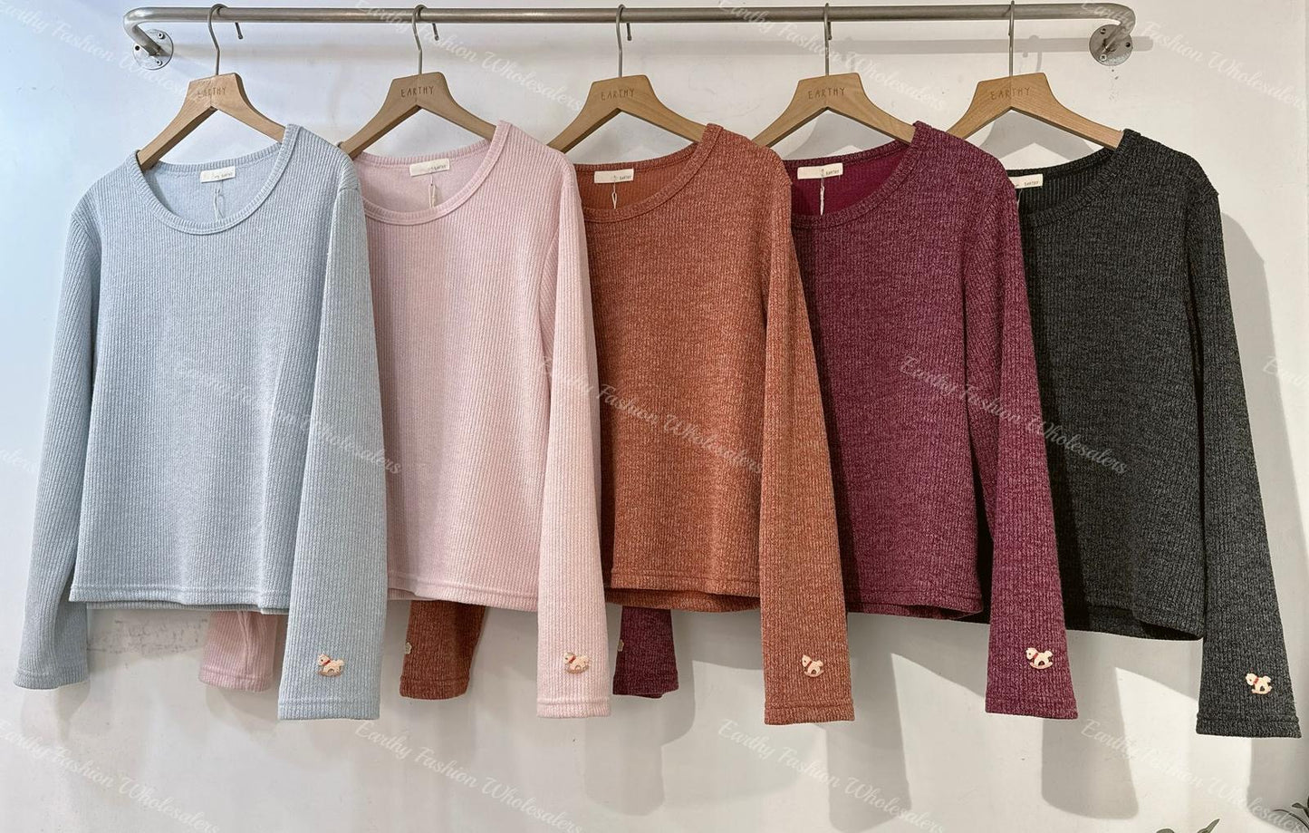 [SALE] 星星木馬刺繡TEE | E21367