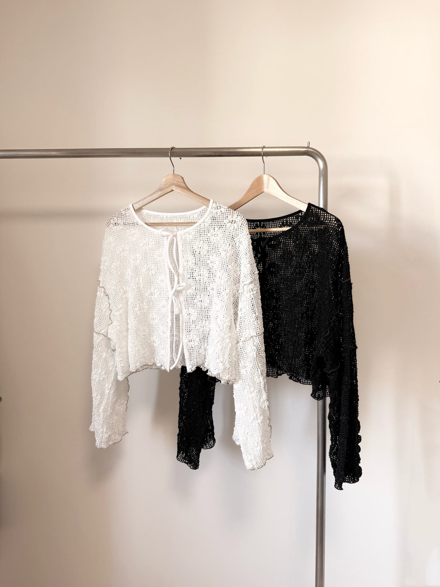 綁帶花花洞洞小外套 | E22016